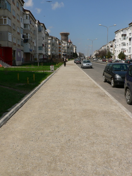 1.3  trotuar betonat inainte de asternere strat uzura str. Republicii 1.jpg